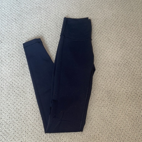 Lulu Lemon Leggings Size 2-4 - Picture 3 of 3